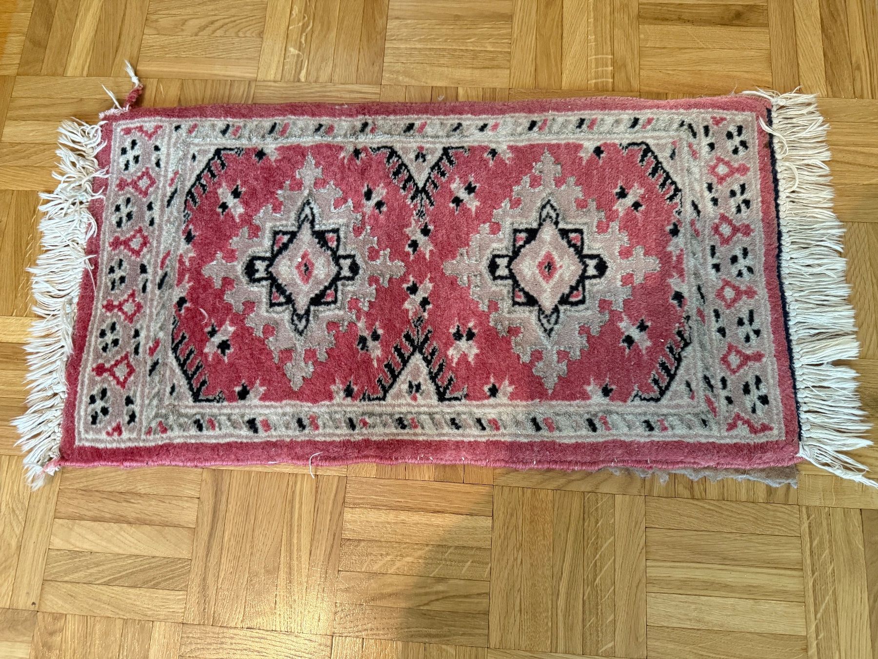 Tapis: Kleiner Orientteppich rot – D'occasion à Schlieren par rom_7z6m