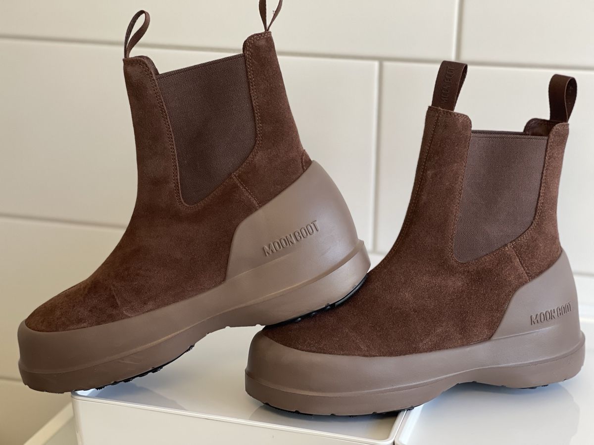 Moon Boot Scarpe da uomo: Moon Boot Brown Suede Chelsea Boots - Excellent Condition! – Nuovo (secondo la descrizione) da Dietikon venduto da ami_zvp7 3