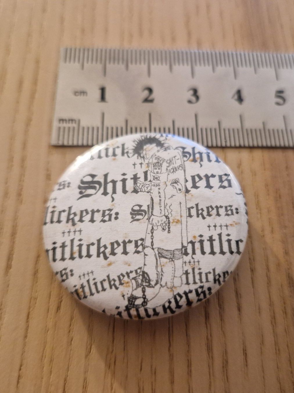 Plaketten & Abzeichen: Shitlickers – Pin / Button (Anstecker) – Gebraucht aus Luzern von Belethors_GenGoods 1