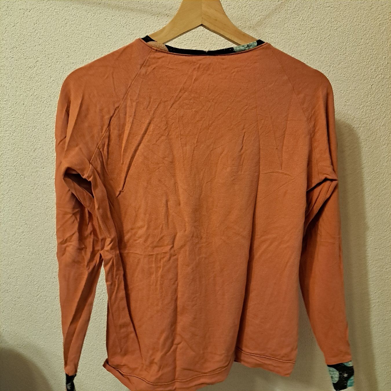 T-shirt: Langarm Oberteil – Usato da Schaffhausen venduto da xJuliax 1
