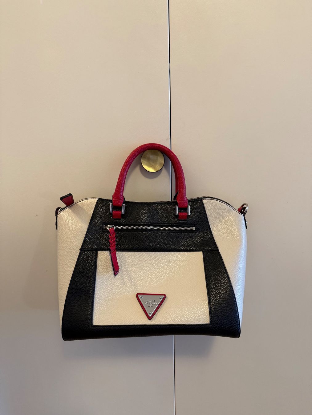 Guess Taschen für Damen: Sac Guess – Gebraucht aus Grand-Lancy von sar_2t5x