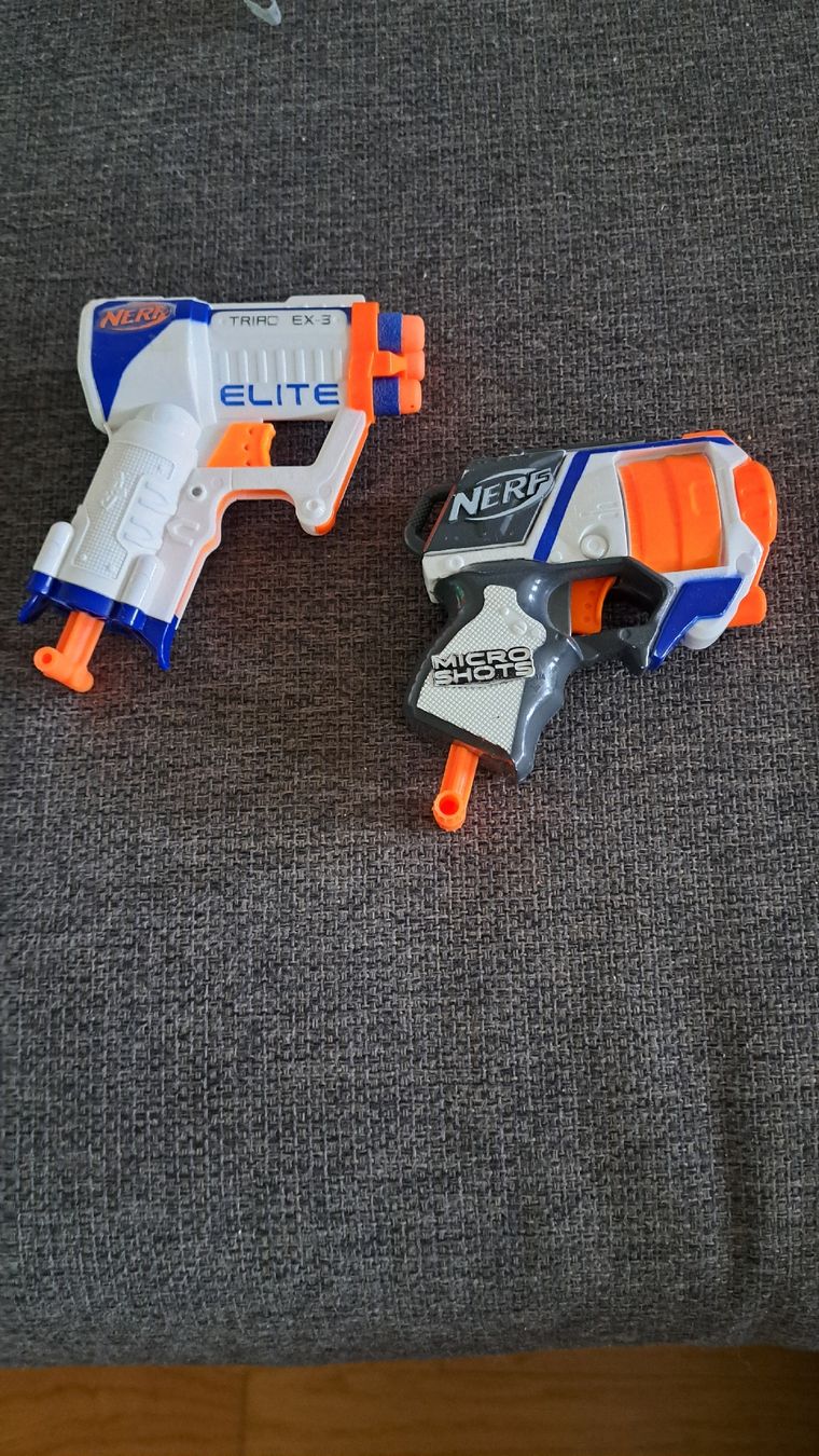 Nerf Jouets: Nerf – D'occasion à Rapperswil SG par divadei