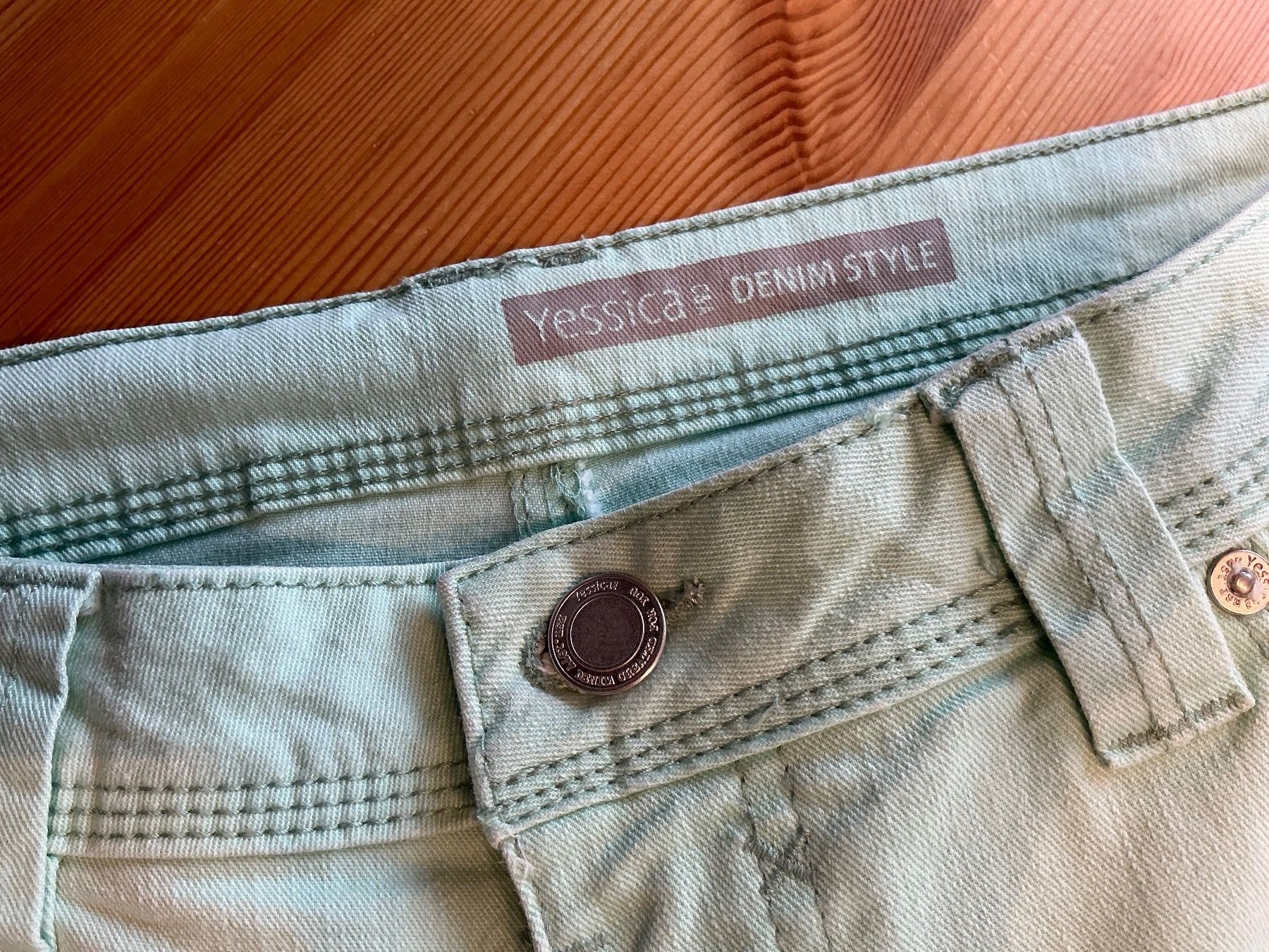 C&A Jeans: 7/8 - JEANS,  Gr. 40,  neuwertig,  FARBE: mint – Neu (gemäss Beschreibung) aus Aesch BL von Fortexx