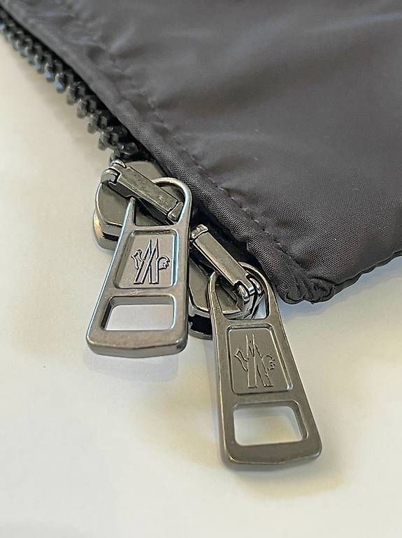 Moncler Giacche: Originale Moncler Jacke, Grösse S-M – Usato da Wädenswil venduto da nkf23 3