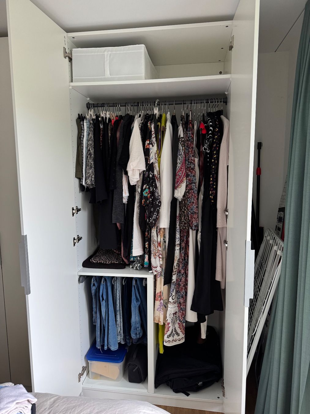 Ikea Armadi: IKEA PAX Kleiderschrank – Usato da Zürich venduto da Saskia125