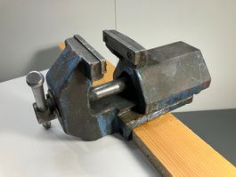 gr. Industrie Parallel-Schraubstock BB. ca. 100mm ab 1.-