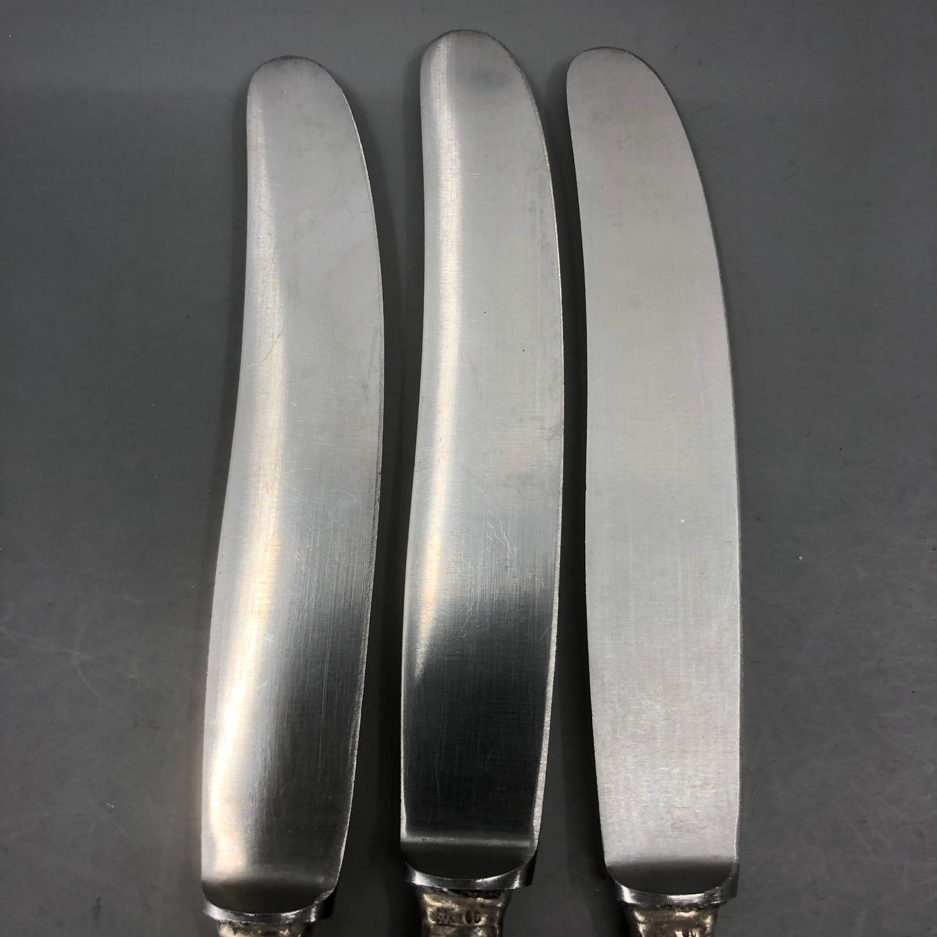 Zwilling Besteck: 3 Dessertmesser versilbert Art Deco Zwilling – Gebraucht aus Basel von Tiabeanie 4