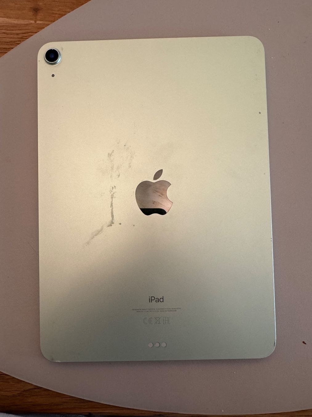 Apple Tablet PC: iPad Air ” (4Generation) 64 GB – Difettoso da Adliswil venduto da Busys 1
