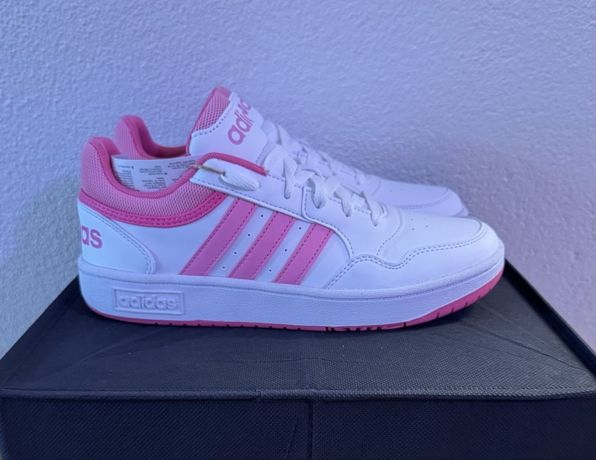 Adidas Scarpe da donna: Adidas Hoops Gr.38 2/3 (Neu) – Nuovo (secondo la descrizione) da Herisau venduto da Seyashop1 1