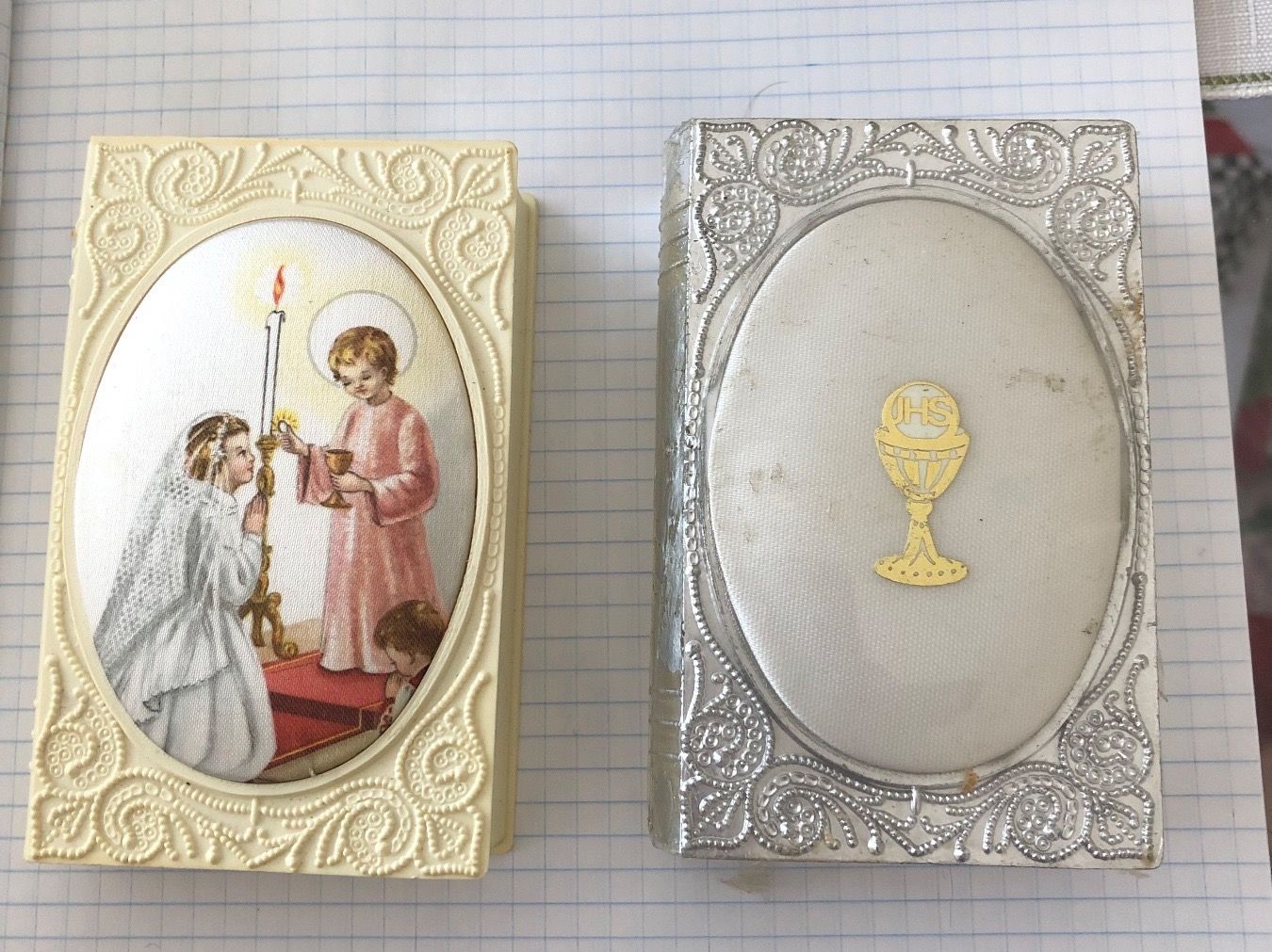 Barattoli: Anciennes boîtes à chapellets – Nuovo e nell'imballaggio originale da Delémont venduto da stella063