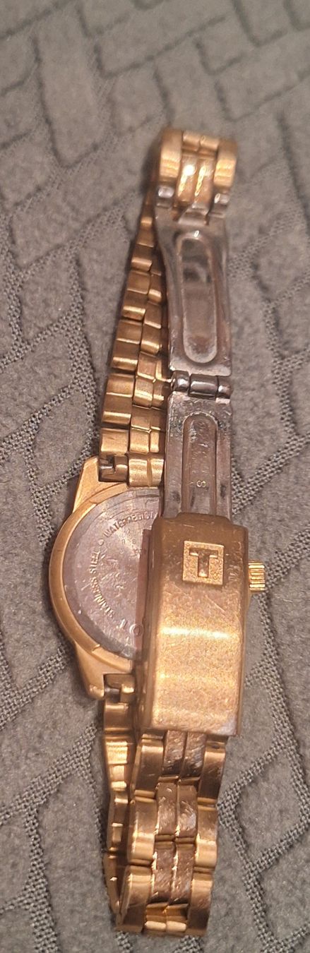 Tissot Uhren: Montre Tissot PR50 ladies – Gebraucht aus La Chaux-de-Fonds von kellina 3