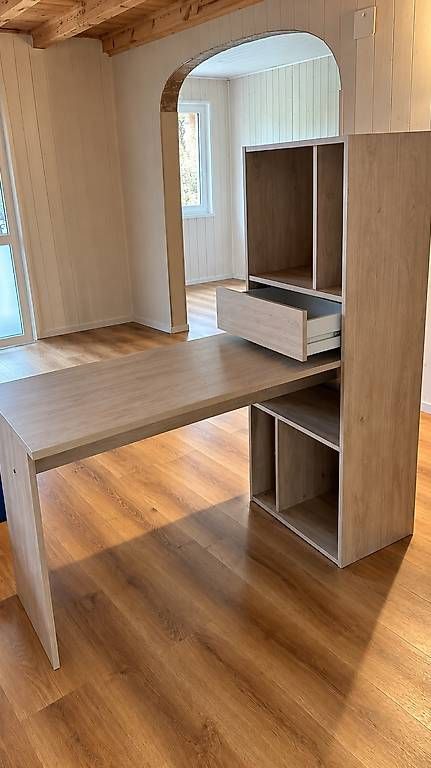 Schreibtische: Table de bureau  – Gebraucht aus Les Paccots von yul_j97h