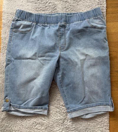 Bonprix Jeans Shorts, hellblau, Gr. 50, Sommer-Look