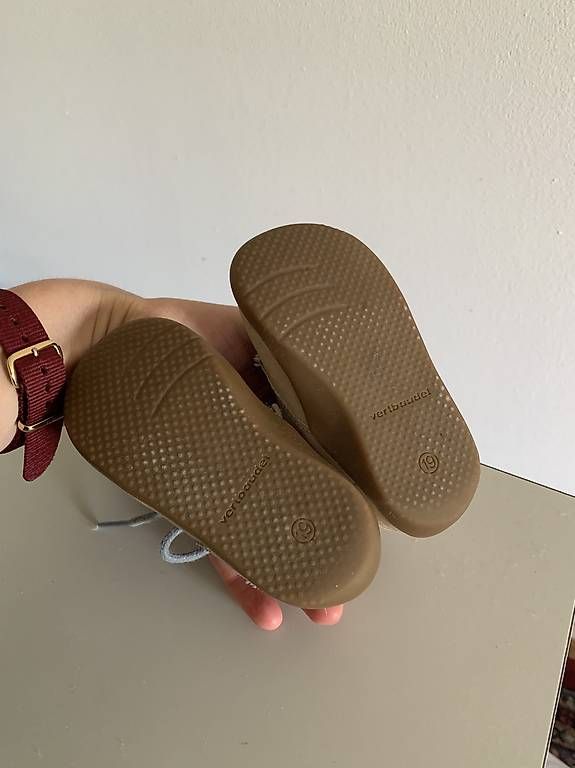 Scarpe per ragazzi:  Vertbaudet Lauflernschuhe Leder Gr.19 – Usato da Hirzel venduto da Berdice 1
