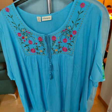 Folklore Bluse kurz Arm  Gr.50 Fr. 22.-