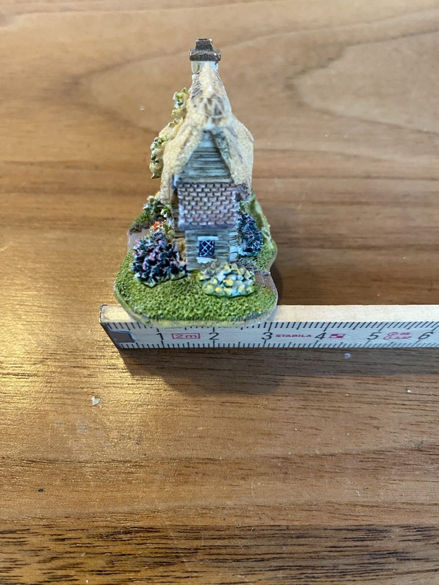 Alle Dekorationen: Miniatur Modellhaus Chapel Hill – Gebraucht aus zürich von skychef 3
