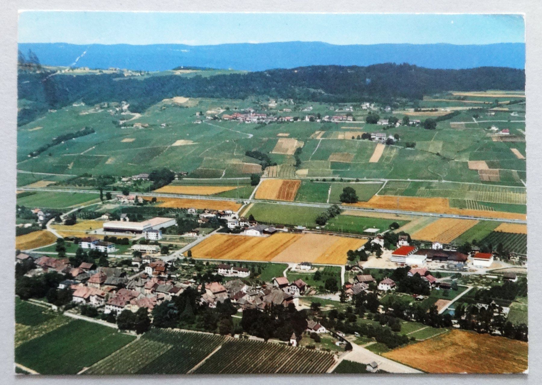 Ansichtskarten: Perroy, vue aérienne – Defekt aus Fétigny von Billy2miny