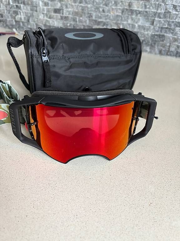 Occhiali & Lenti: Oakley Airbrake MTB – Nuovo e nell'imballaggio originale da Felsberg venduto da Peterli7 1