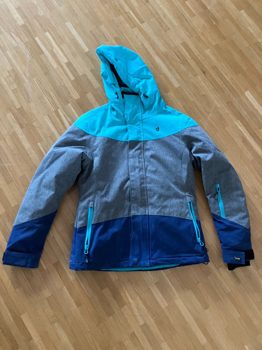 Giacche & Cappotti: Skijacke Grösse 148-152 – Usato da Zürich venduto da Lavinia1977