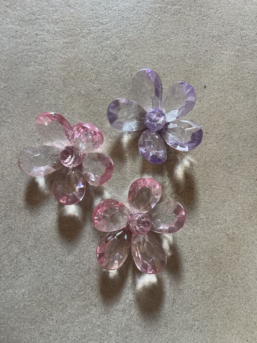 Perlen (unechte): 6x Blumen Bastelperlen – Neu und originalverpackt aus Glarus von chr_s287 1