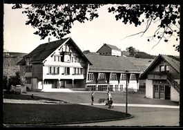 AK Trogen, Kinderdorf Pestalozzi, Platz mit Gemeinschaftshau