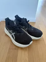 ASICS Gel Nimbus 27 - running shoes 43.5 men size 