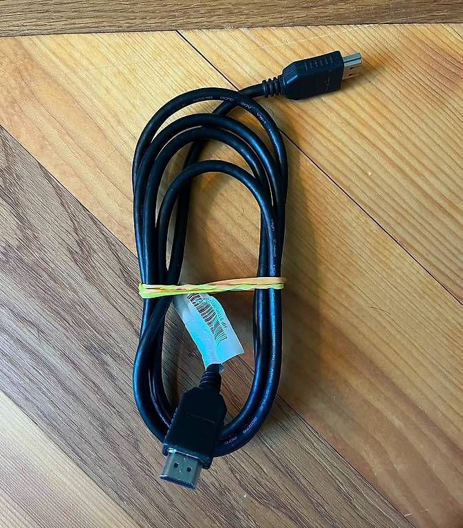 Cavi: HDMI Kabel – Usato da bern venduto da Candelaria48 1