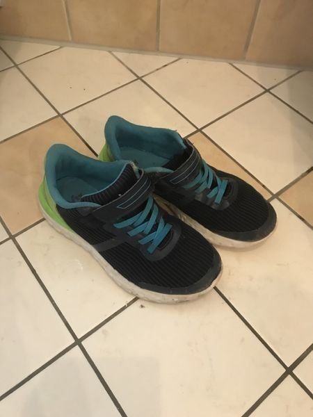 Scarpe per ragazzi: Junge Victory Schuhe Junge 34 – Usato da Bergdietikon venduto da antovale