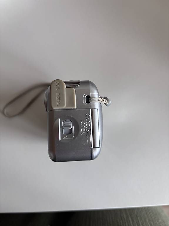 Fotocamera: CANON POWERSHOT A430 MIT TASCHE – Usato da Herisau venduto da Baum_91 3