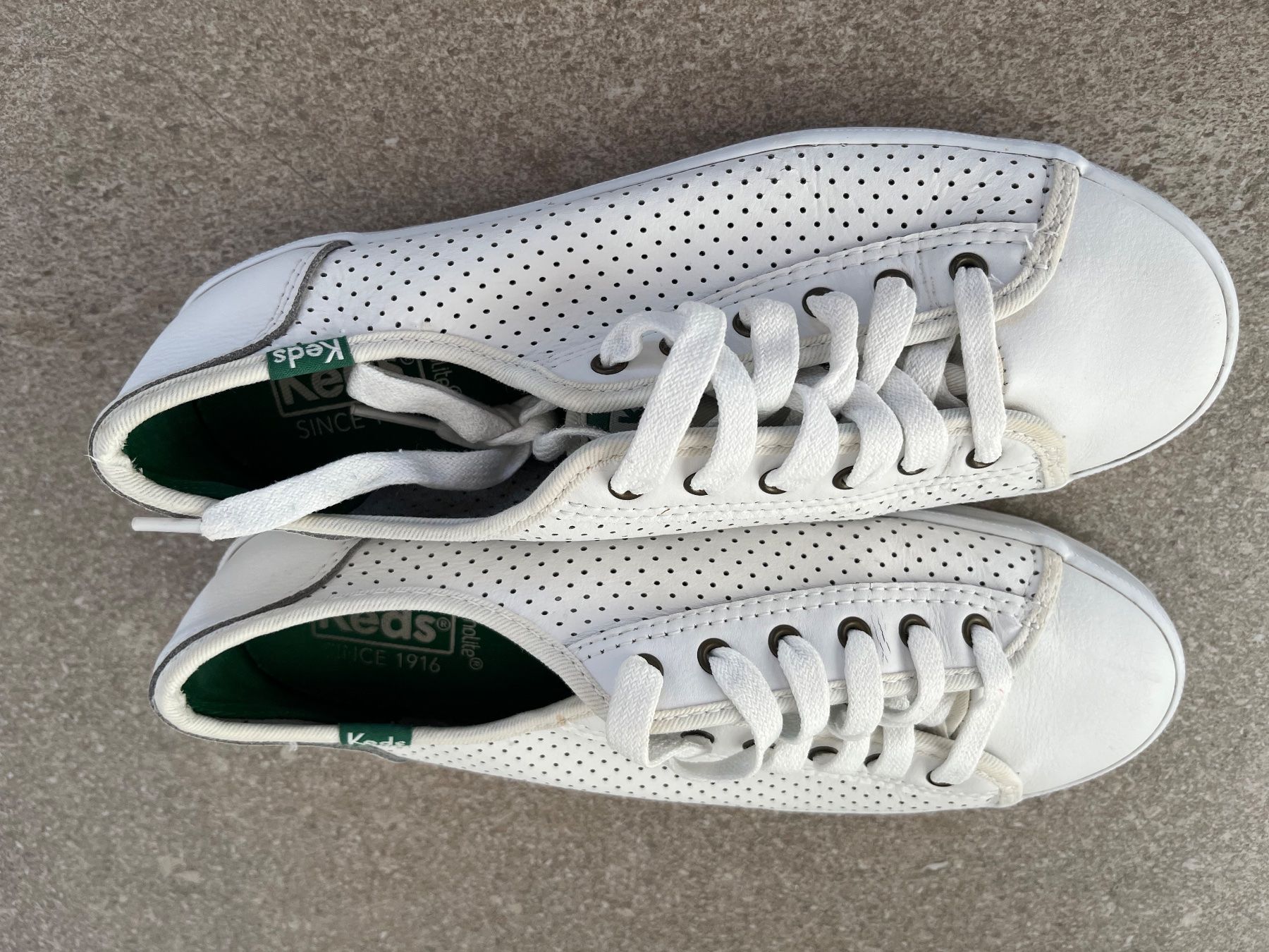 Scarpe da uomo: Weisse Sneakers von Keeds Gr.  37 – Usato da St-Prex venduto da buc_y6n7 5