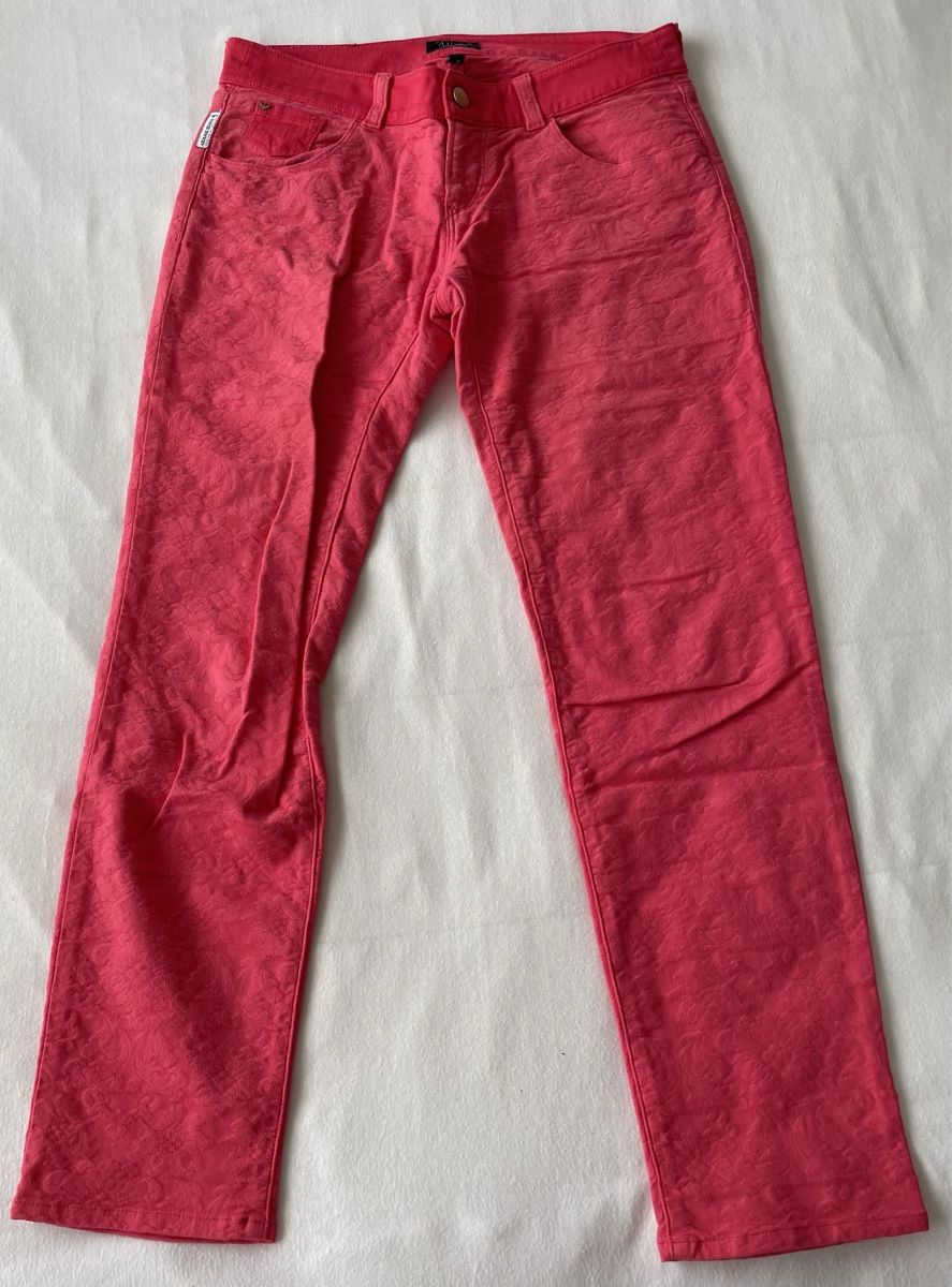 Armani Pantaloni: Armani 6/8 Damenhosen – Nuovo (secondo la descrizione) da Adligenswil venduto da 19laura