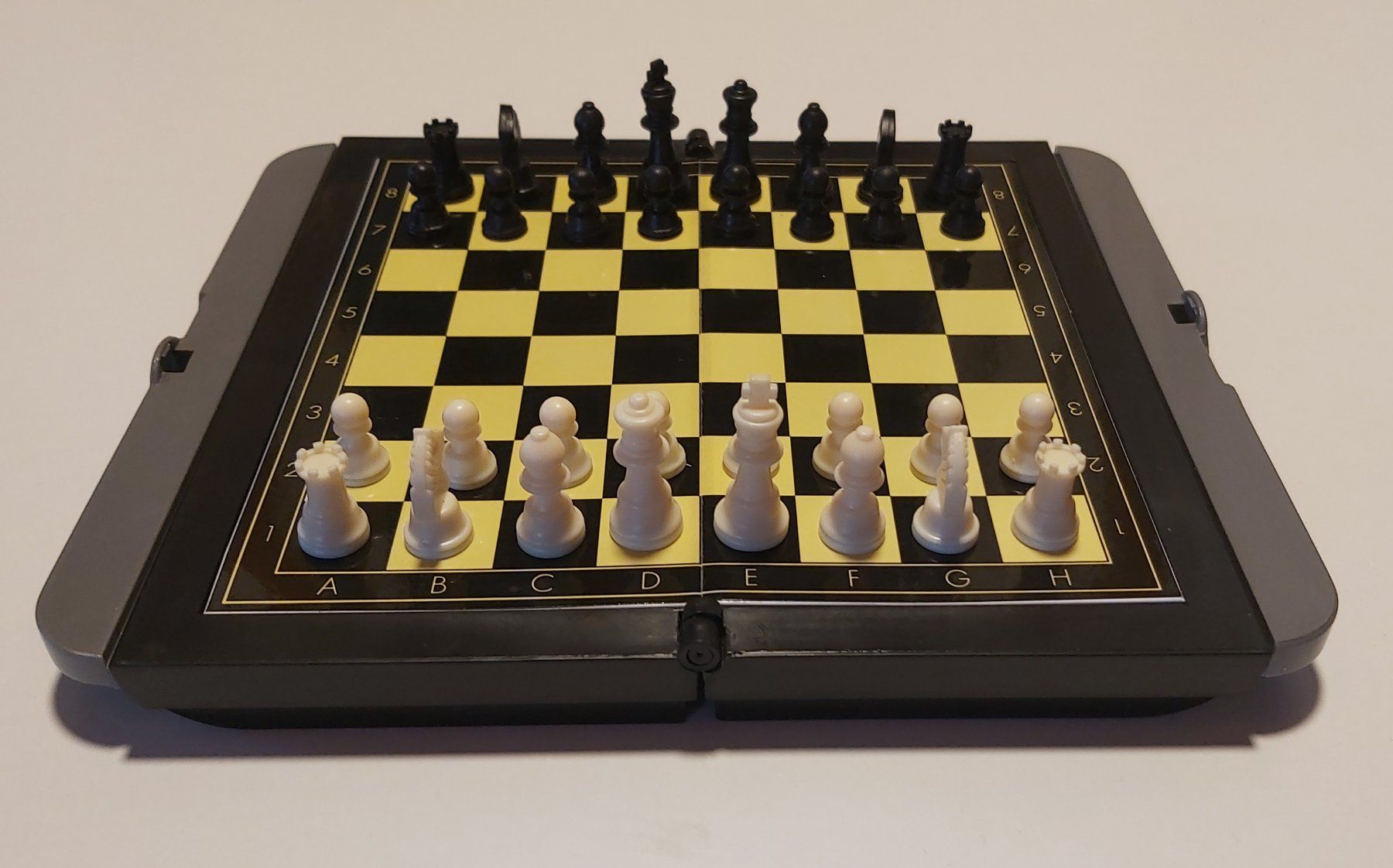 Giochi: Reise-Schach magnetisch – Usato da Guggisberg venduto da sonic_3 3