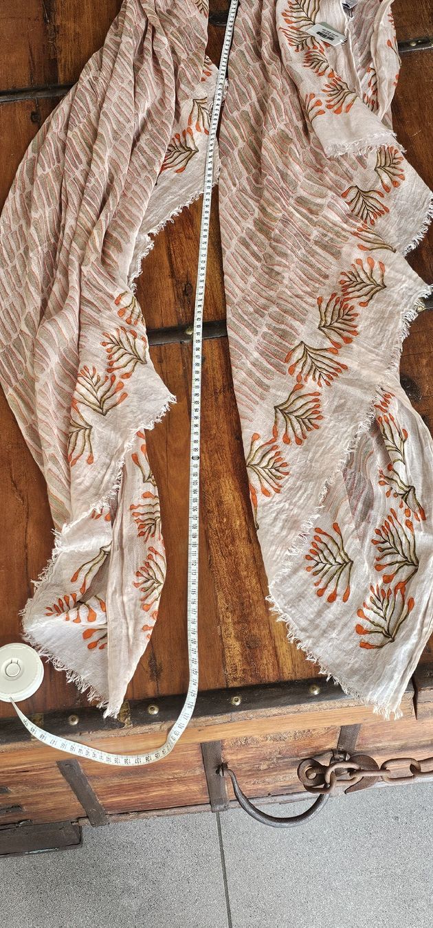 Nile Foulards, Tücher & Schals: Nile - wunderschöner leichter Schal – Gebraucht aus Kollbrunn von Antikmann 5