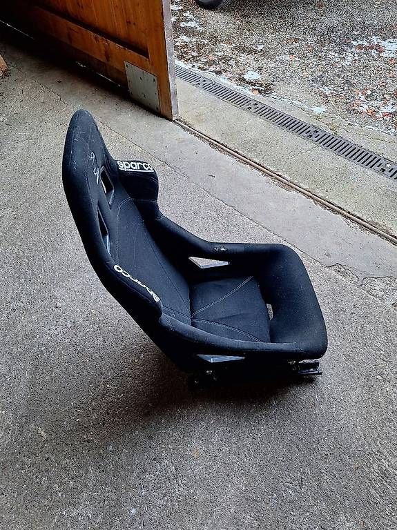 Tutti pezzi di ricambio auto: Sparco Rennsitz – Usato da Wahlen b. Laufen venduto da flo_9qj2 1