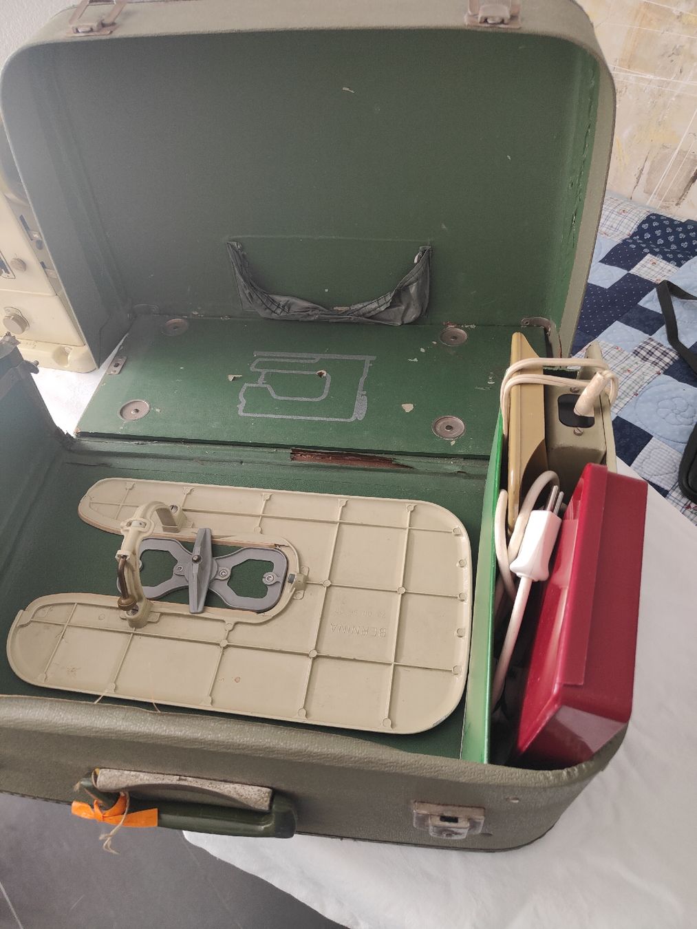 Bernina Nähmaschinen: Bernina Record 730 – Gebraucht aus Degersheim von Kaschmir 1