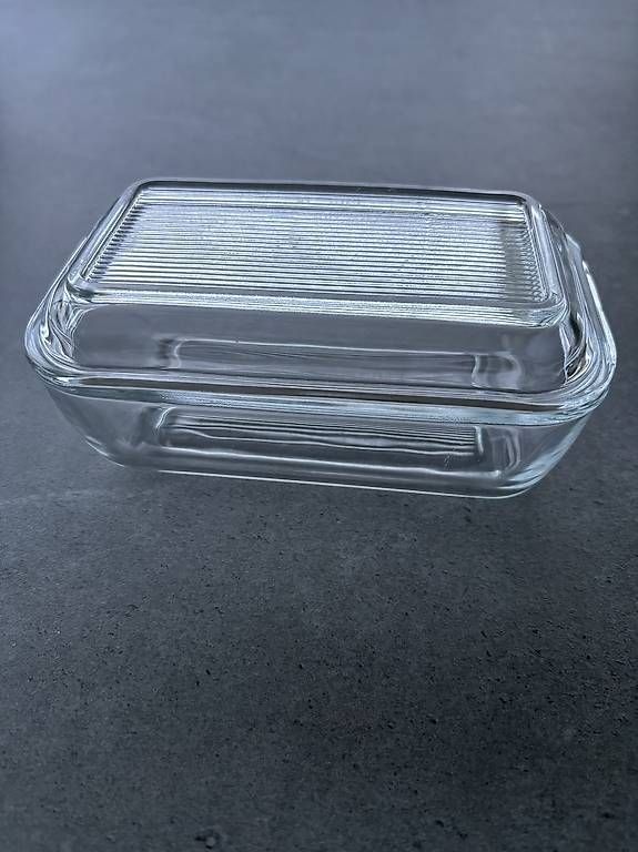 Autre vaisselle: Butterschale mit Deckel – D'occasion à Thun par Globi55