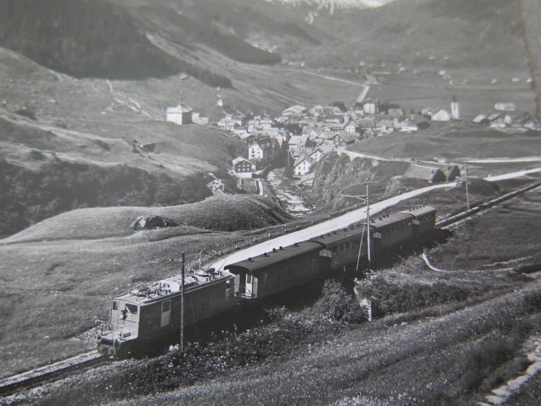 Ansichtskarten: ANDERMATT MIT FURKA-OBERLP-BAHN – Gebraucht aus Wittenbach von lipasal 1