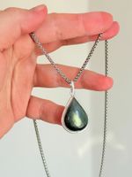 Collier avec Pendentif Pierre de Lune, Élégant!