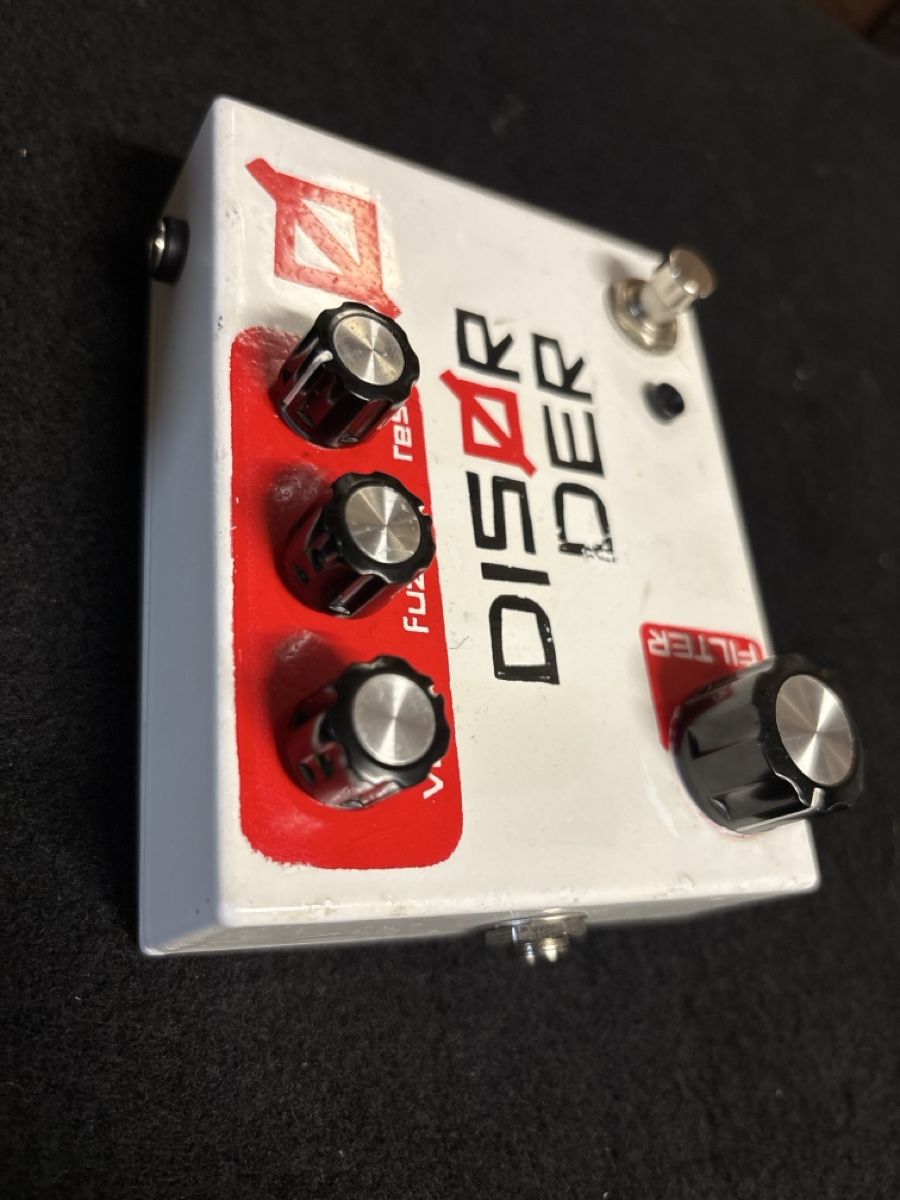 Strumenti musicali: Pédale de fuzz Disorder Dreadbox- Son unique garanti! – Usato da Yverdon-les-Bains venduto da DoctorGuitar 1