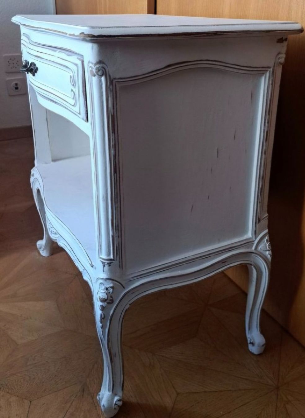 Comodini: Shabby Chic Nachttisch / Beistelltisch – Usato da Döttingen venduto da M.kiss 2