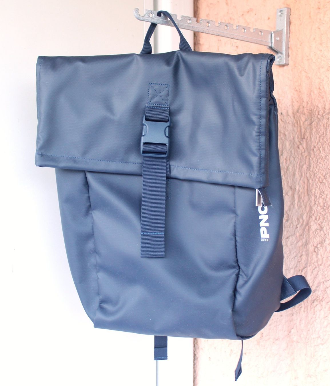 Bree Zaini: Bree Pnch 93 Backpack Rucksack Laptopfach Dunkelblau Neu – Nuovo (secondo la descrizione) da Zürich venduto da Auctionata 1