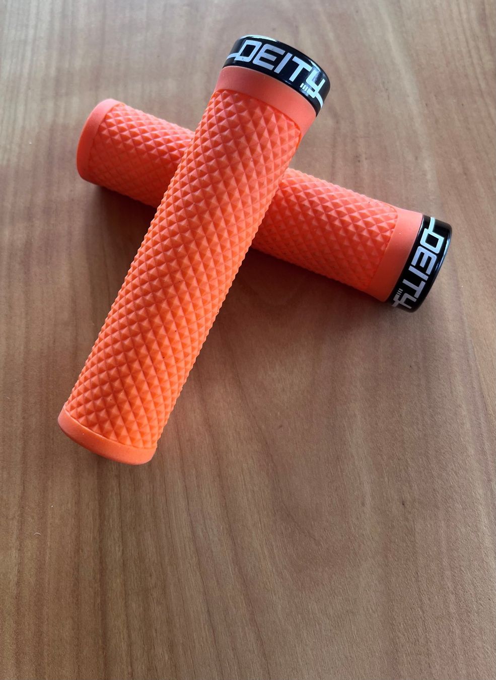 Pezzi di ricambio: Velogriffe Mountenbike – Usato da Uster venduto da Beatus-Brutus