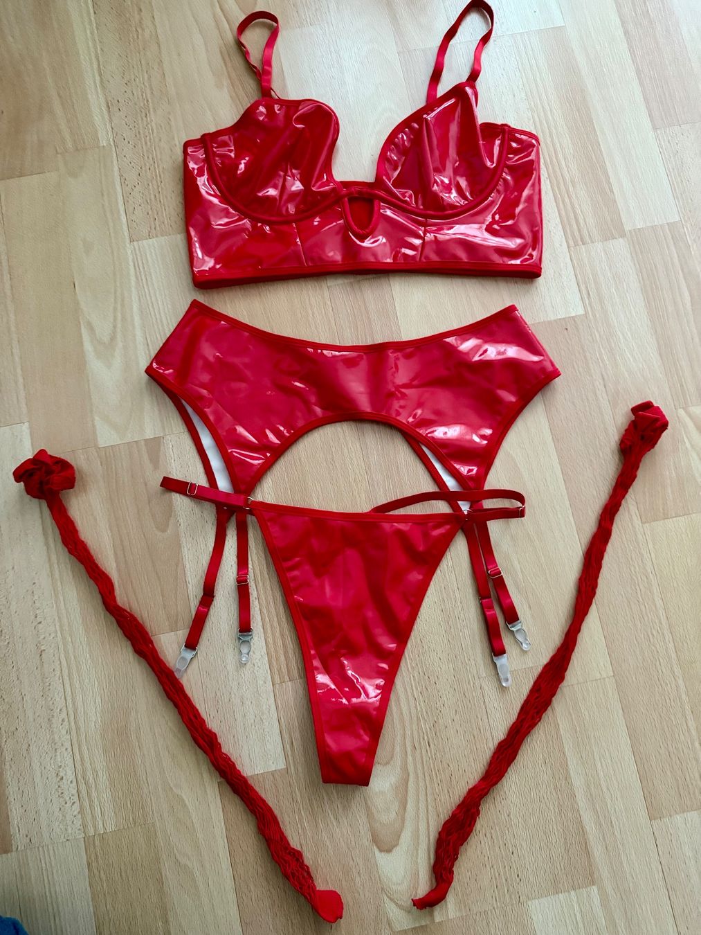Altra biancheria intima: Lack Dessous Set - SeXy Straps Set – Nuovo e nell'imballaggio originale da Uetendorf venduto da Stoun 3