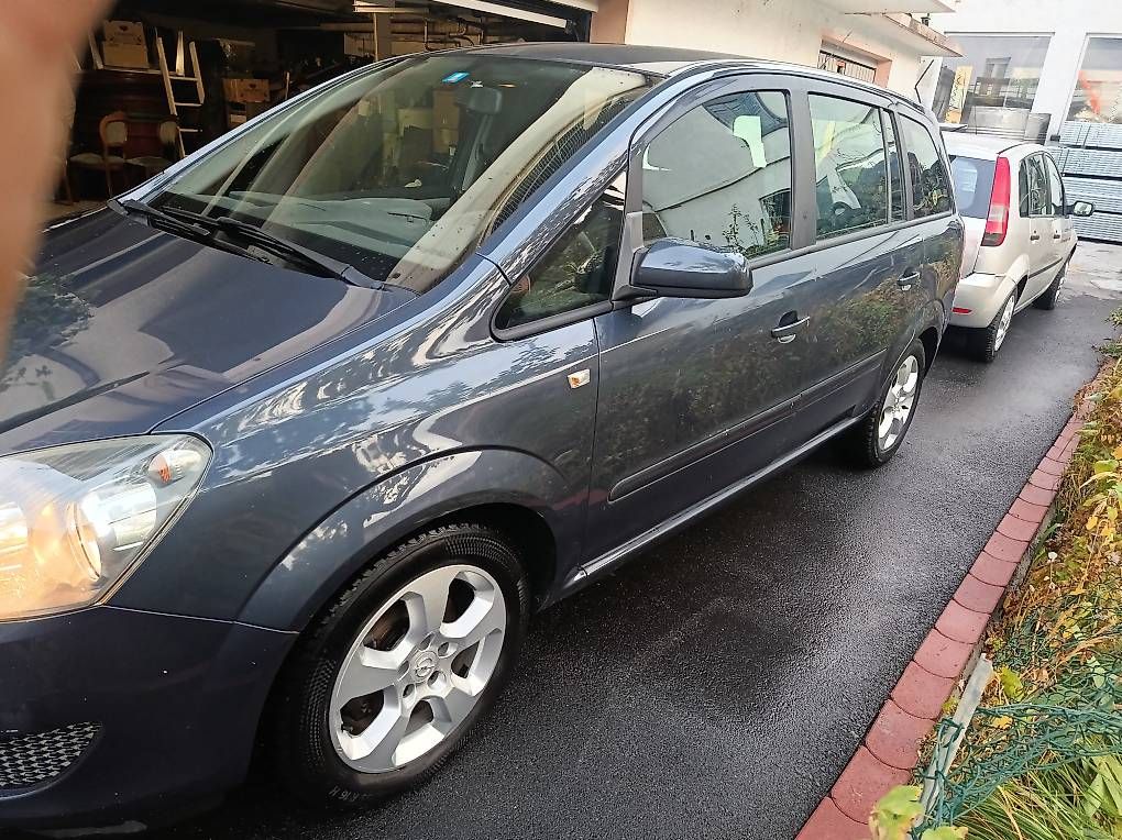 Autos: Opel Zafira  – Gebraucht aus Sierre von pec_lj6j 4