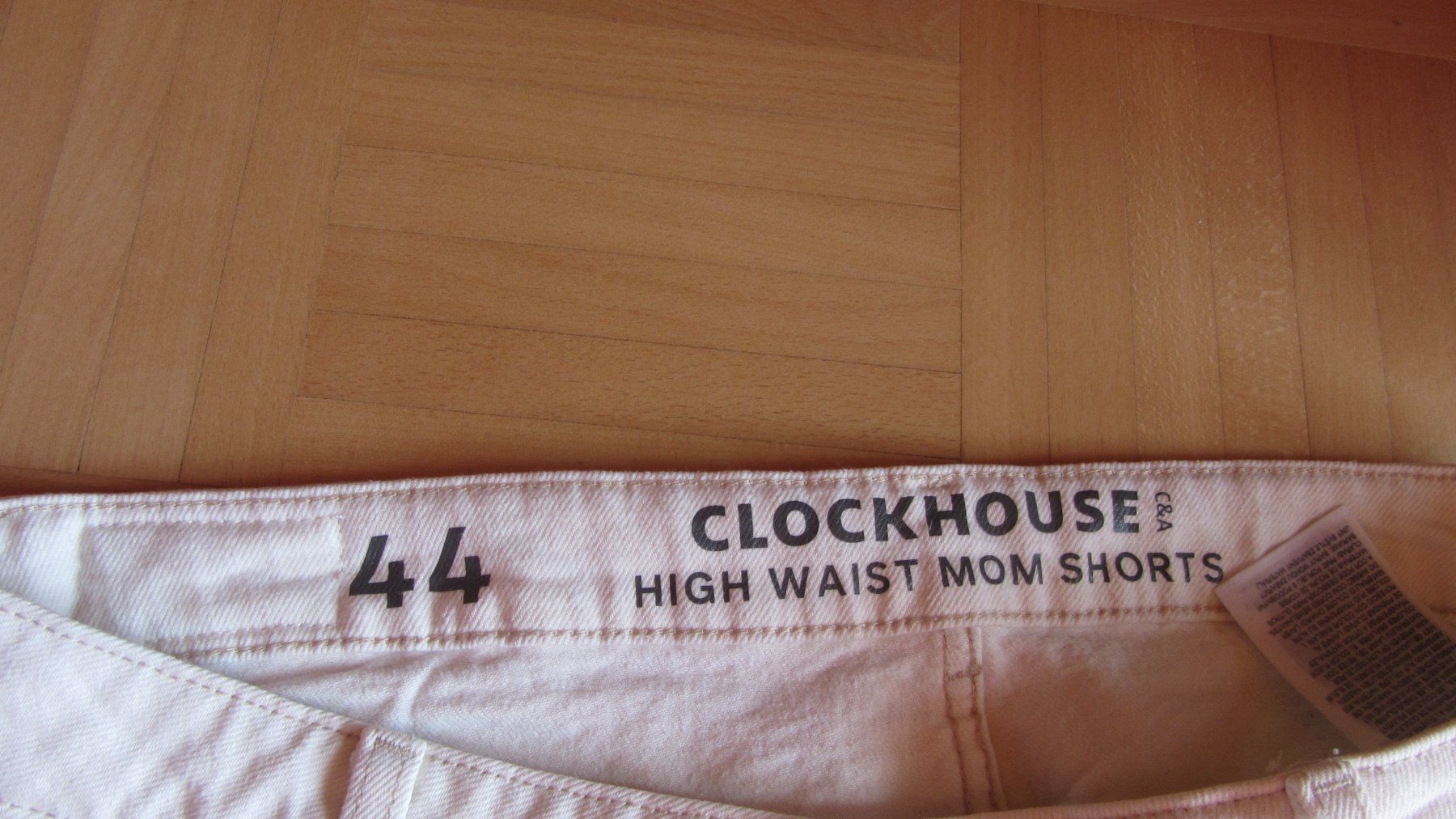 C&A Lotti di vestiti: 2 shorts en jeans 44 – Usato da Oberried FR venduto da berg04 4