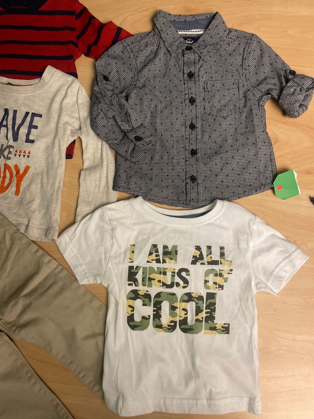 Lotti & Set di vestiti: Cooles REBEL Kleiderpaket Gr.80/86 – Usato da Obergerlafingen venduto da cabo4 1