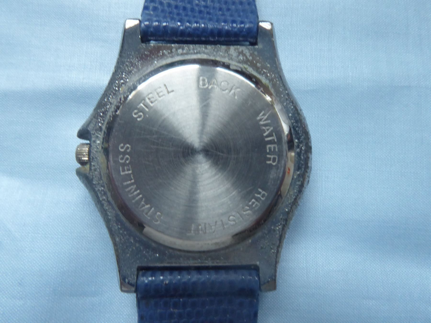 Uhren: blaue Quarz Uhr – Gebraucht aus Zürich von Chaeffeler 4