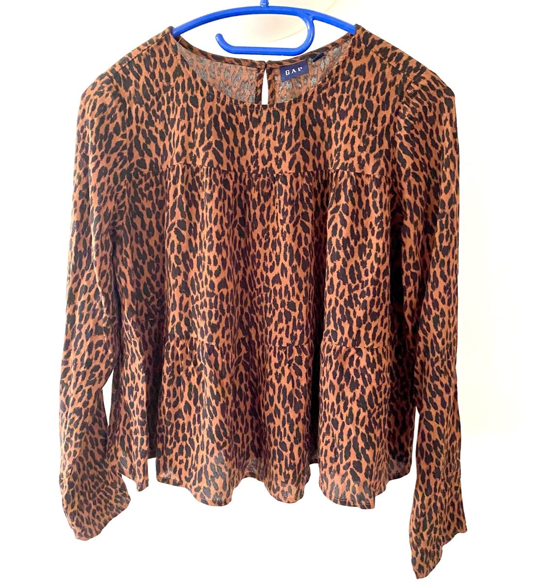 Gap Camicette: GAP Bluse mit Leopardenmuster. Gr. M – Usato da Jona venduto da Flamingoo