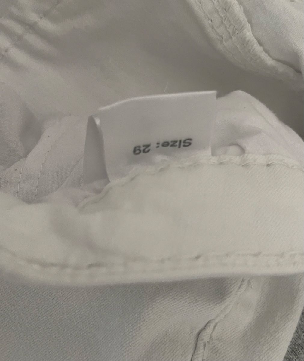 Soccx Jeans: Soccx - weisse  Capri Jeans  Gr. 29 – Gebraucht aus Wangen b. Olten von VeraHa 4