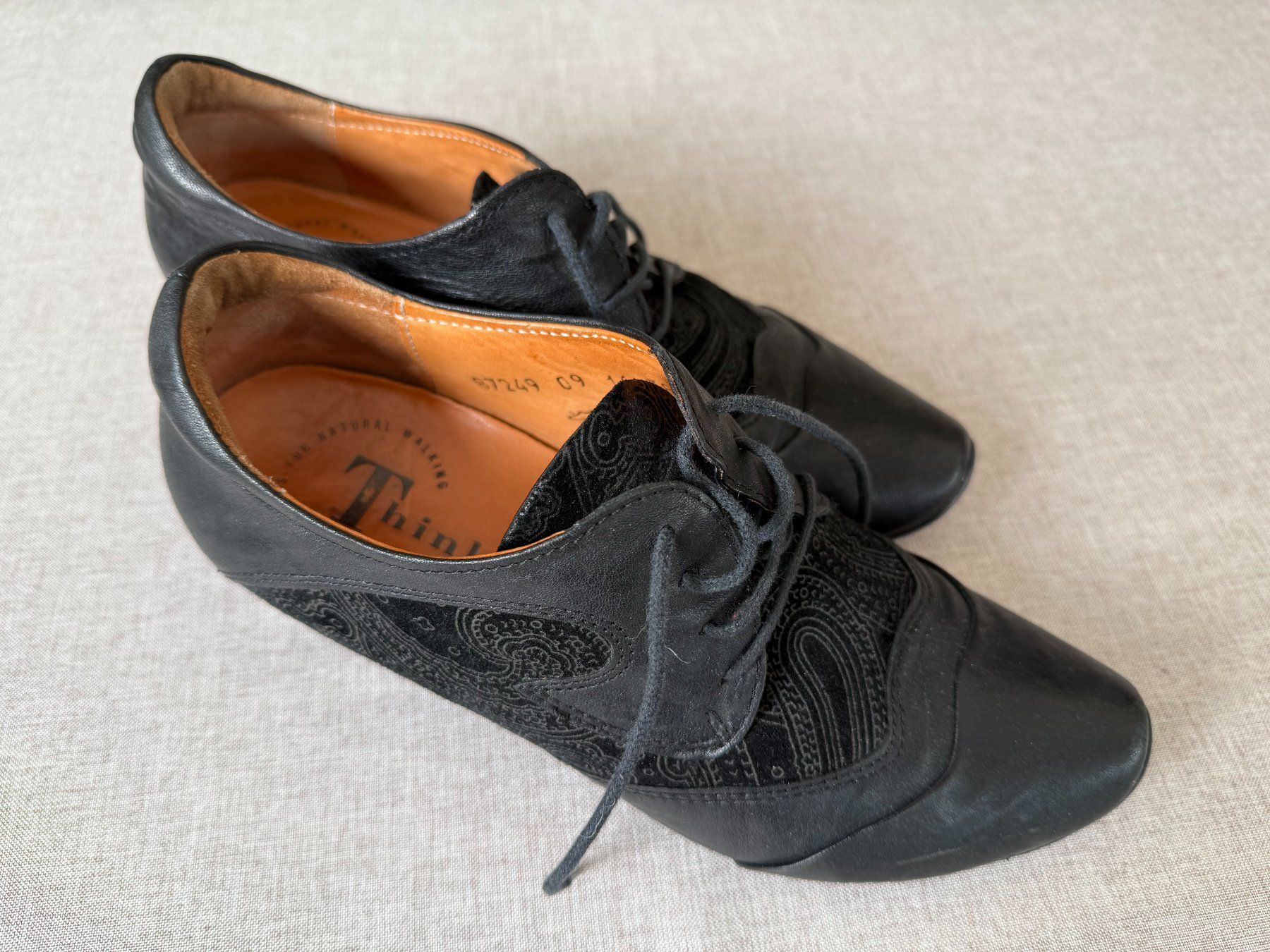 Think Scarpe da donna: Schwarze Halbschuhe von Think – Usato da Rheinfelden venduto da Brise8